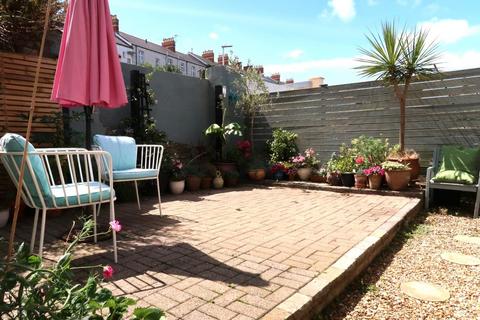 1 bedroom apartment for sale, Maughan Terrace, Penarth CF64