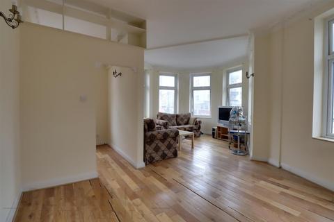 2 bedroom apartment to rent, Connaught Street, London