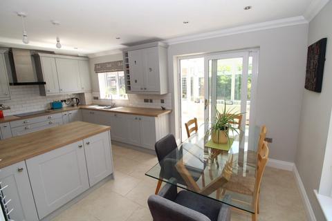 4 bedroom link detached house for sale, Daisy Avenue, Bury St. Edmunds IP32