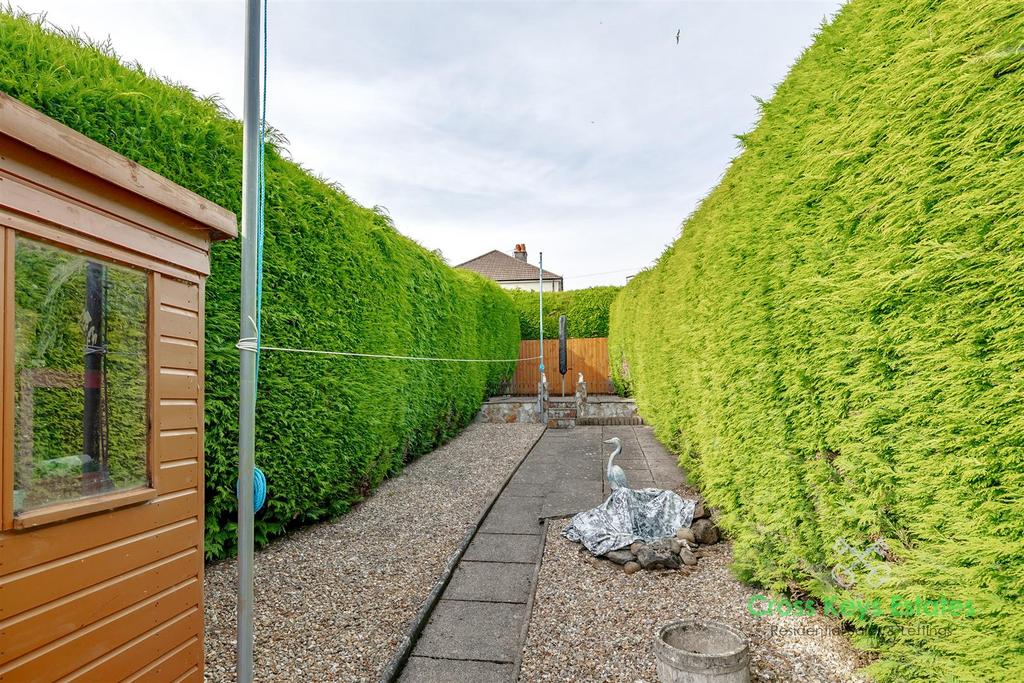 Front &amp; Rear Gardens