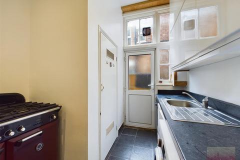 2 bedroom flat to rent, Welldon Crescent, Harrow