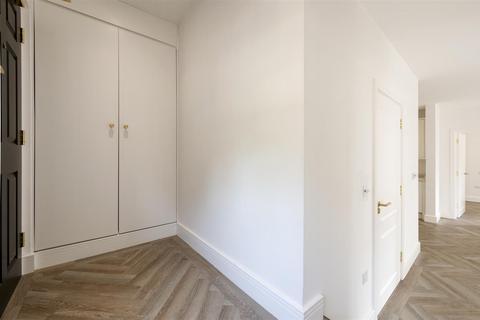 2 bedroom apartment for sale, Howell Hill, Cheam Road, Sutton