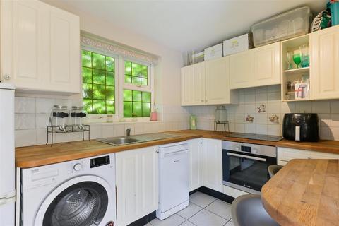 7 Ruden Way, Epsom, KT17 3LL