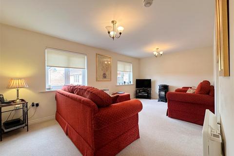 2 bedroom coach house for sale, Welbury Road, Leicester LE5