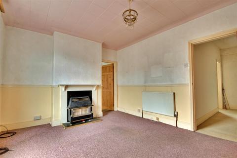 2 bedroom end of terrace house for sale, Grovehill Road, Beverley