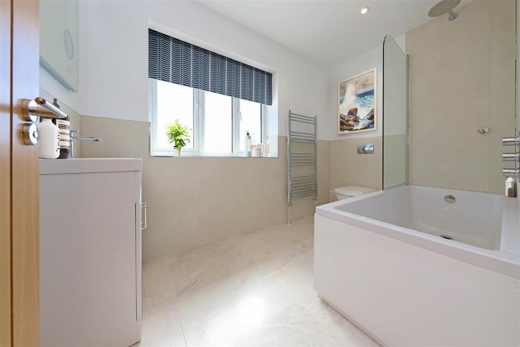 Nicholas james downswalk bathroom.jpg