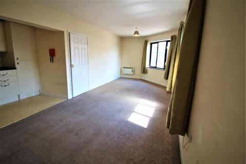 2 bedroom apartment to rent, High Street, Haverhill CB9