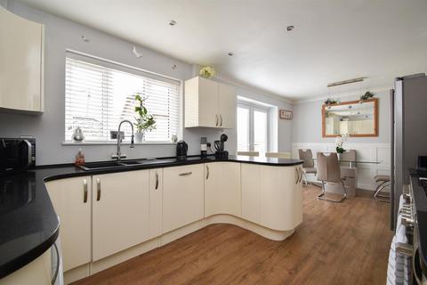 4 bedroom detached house for sale, Westdean Close, St. Leonards-On-Sea