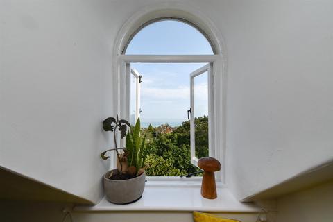 1 bedroom flat for sale, Markwick Terrace, St. Leonards-On-Sea