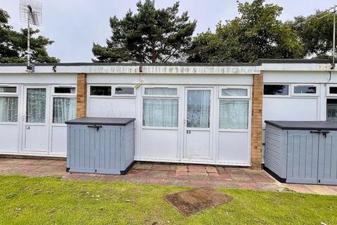 2 bedroom chalet for sale, Beach Road, Hemsby