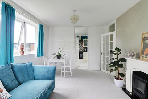2 bedroom apartment for sale, Wentworth Court, Kingsbury Road, Erdington, Birmingham, West Midlands, B24