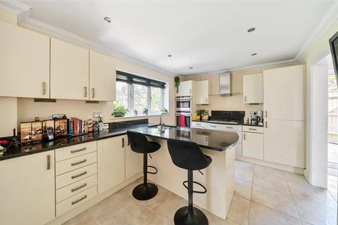 4 bedroom detached house for sale, Peel Close, Romsey, Hampshire