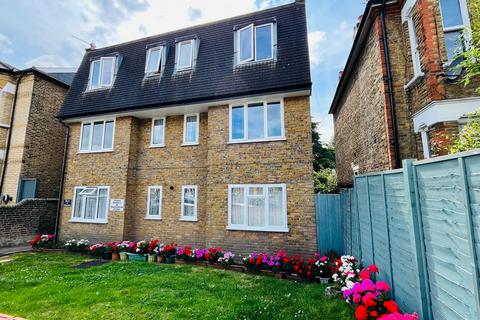 2 bedroom flat to rent, Ellison Road, London SW16