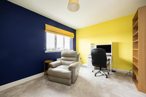 15 Carter Drive, Edinburgh, EH17 8GR