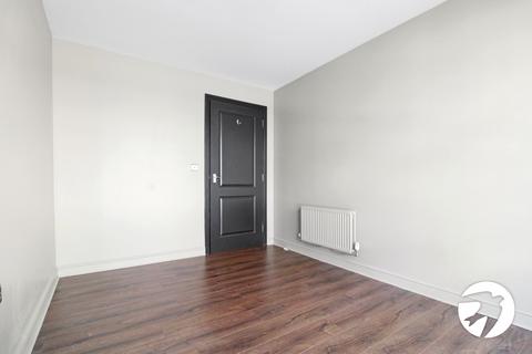 2 bedroom flat to rent, Romulus Road, Gravesend, Kent, DA12