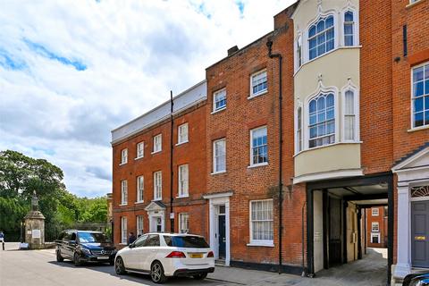 4 bedroom end of terrace house to rent, Park Street, Windsor, Berkshire, SL4