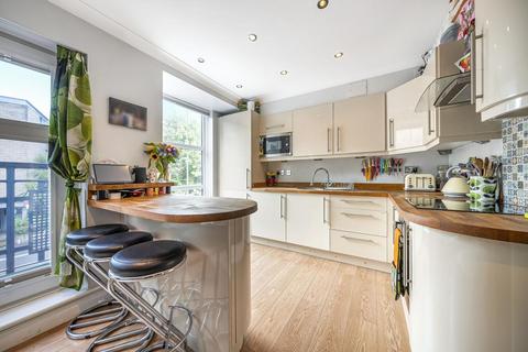 2 bedroom flat for sale, Kingston Hill, Kingston upon Thames