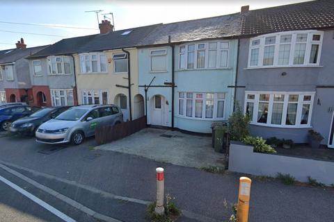 3 bedroom semi-detached house to rent, Blundell Road Luton LU3 1SP