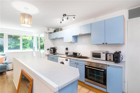 7, Masham Court Shaw Lane, Leeds, LS6 4DT