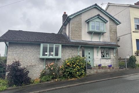 Ty Newydd, 1a Latimer Road, Llandeilo, SA19 6HS