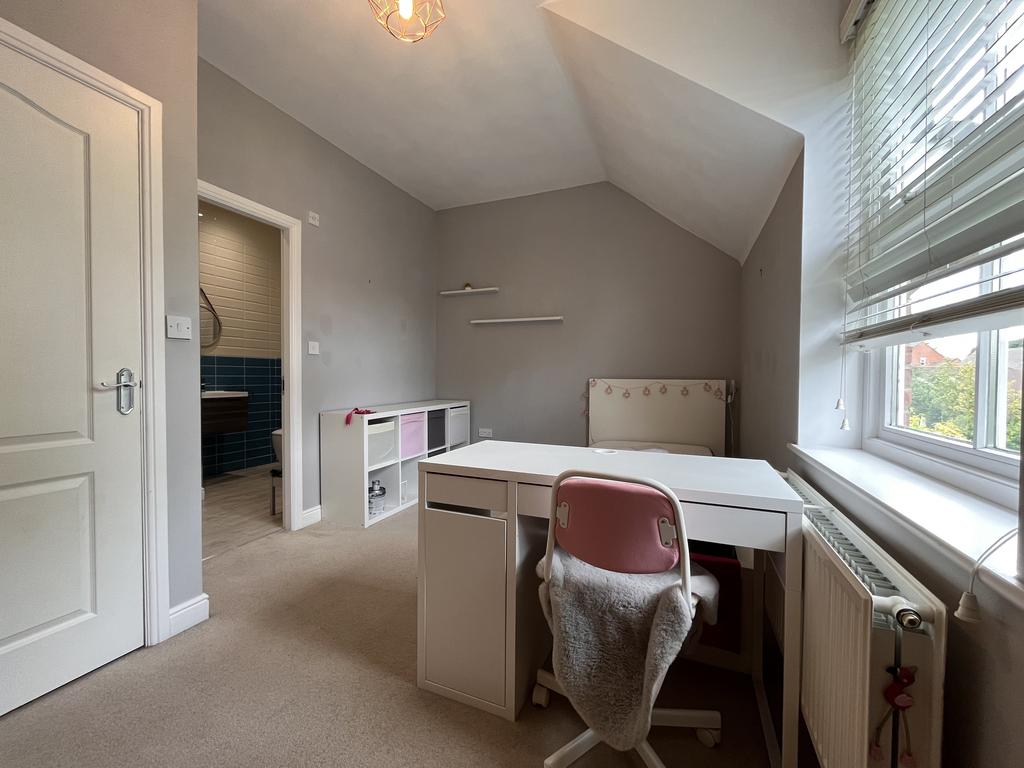 Principal Bedroom (2