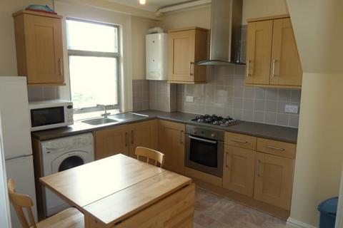 2 bedroom flat to rent, Northfield Avenue