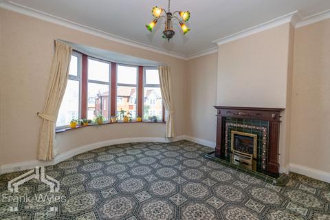 2 bedroom apartment for sale, Devonshire Road, Lytham St. Annes, Lancashire