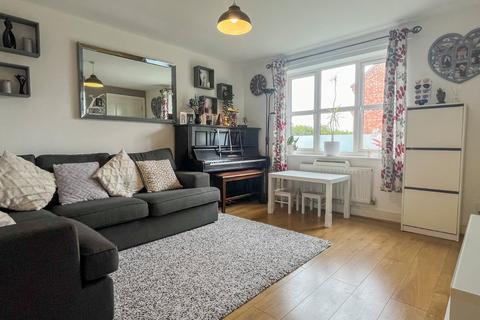 3 bedroom end of terrace house for sale, Brewster Road, Gainsborough, Lincolnshire, DN21