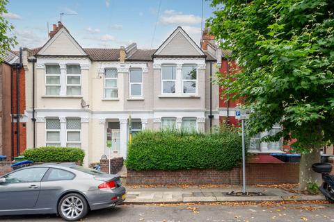 3 bedroom flat to rent, Larch Road, Cricklewood, London, NW2