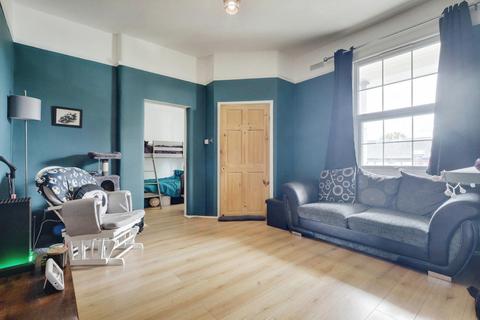 2 bedroom apartment for sale, Campfield Road, Southend-on-sea, SS3