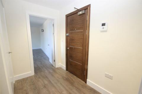 1 bedroom apartment to rent, St Peters House, Iver SL0