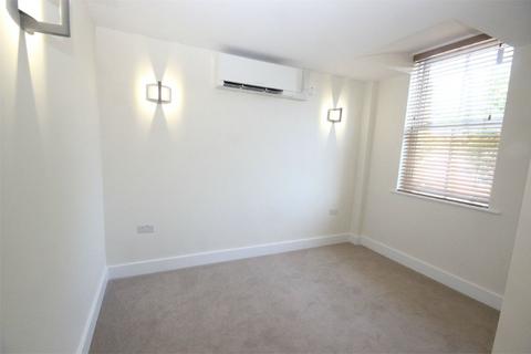 1 bedroom apartment to rent, St Peters House, Iver SL0