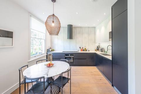 3 bedroom flat for sale, Goldhurst Terrace, South Hampstead, London, NW6