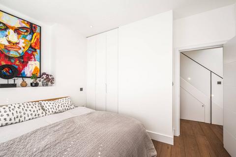 4 bedroom flat for sale, Goldhurst Terrace, South Hampstead, London, NW6