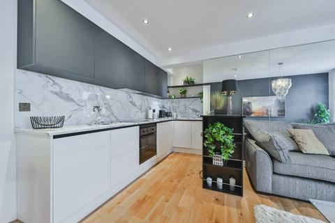 1 bedroom flat for sale, Hallam Street, Marylebone, London, W1W