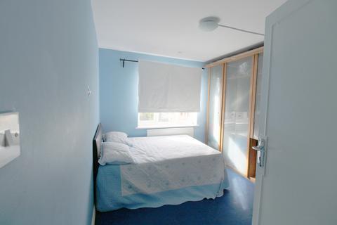 2 bedroom maisonette for sale, Uphill Drive, London NW9