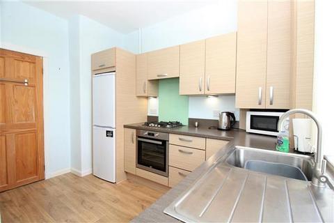 2 bedroom flat to rent, Webster Avenue, Carronshore, Falkirk, FK2