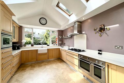 4 bedroom detached house for sale, Rainford Road, Dentons Green