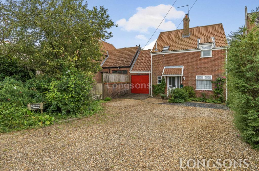 Chalk Hill, Great Cressingham 4 bed link detached house for sale £350,000