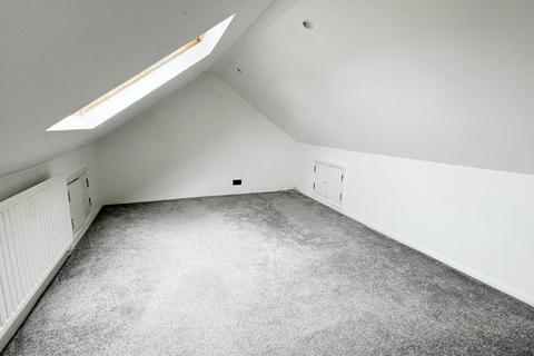 4 bedroom terraced house to rent, Hydethorpe Avenue, Edmonton, N9