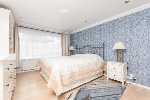 Roselyn Green Street Green Road, Dartford, DA2 8DP
