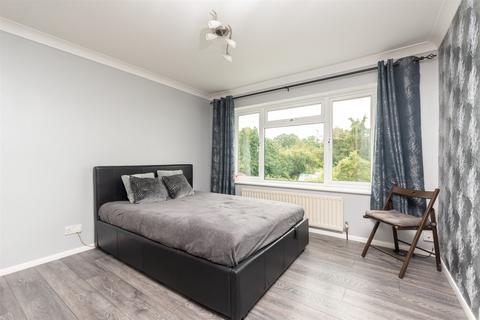 Roselyn Green Street Green Road, Dartford, DA2 8DP