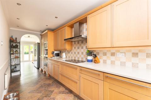 Roselyn Green Street Green Road, Dartford, DA2 8DP