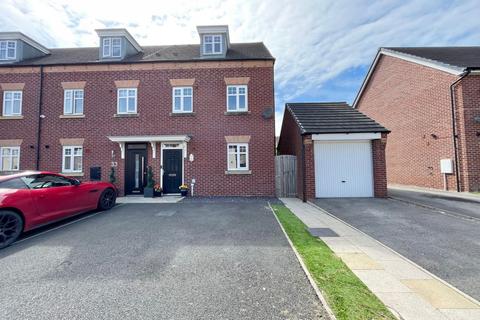 3 bedroom end of terrace house for sale, Hawthorn Drive, Thornton FY5