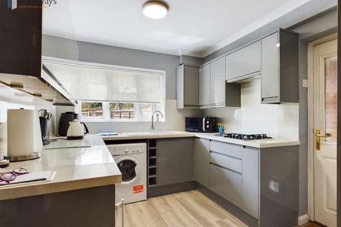 108 Grafton Road, Worcester Park, KT4 7QR
