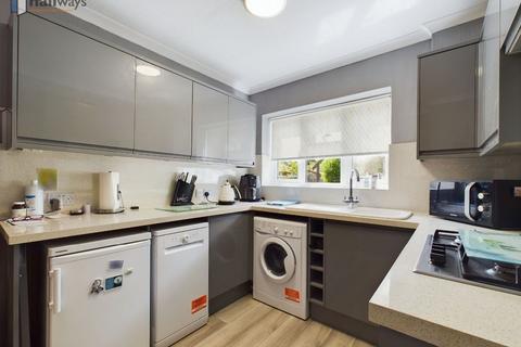 108 Grafton Road, Worcester Park, KT4 7QR