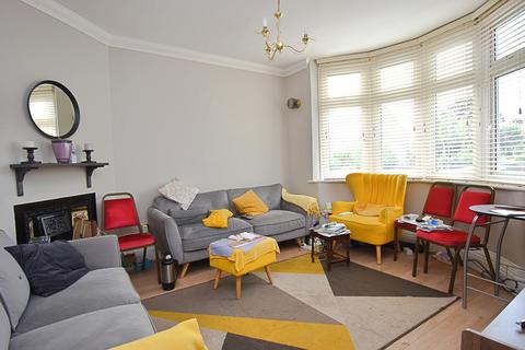5 Nightingale Avenue, London, E4 9RG
