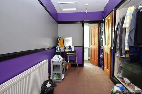 5 Nightingale Avenue, London, E4 9RG
