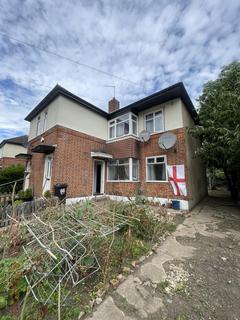 66 Grantham Gardens, Chadwell Heath, Romford, RM6 6HJ