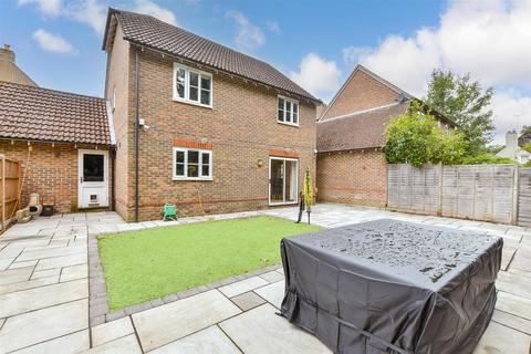 4 bedroom link detached house for sale, Shaw Close, Maidstone, Kent